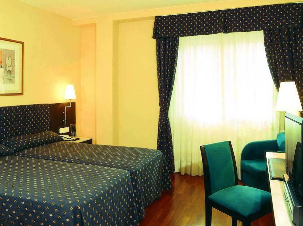 Nh Sport Otel Zaragoza Oda fotoğraf